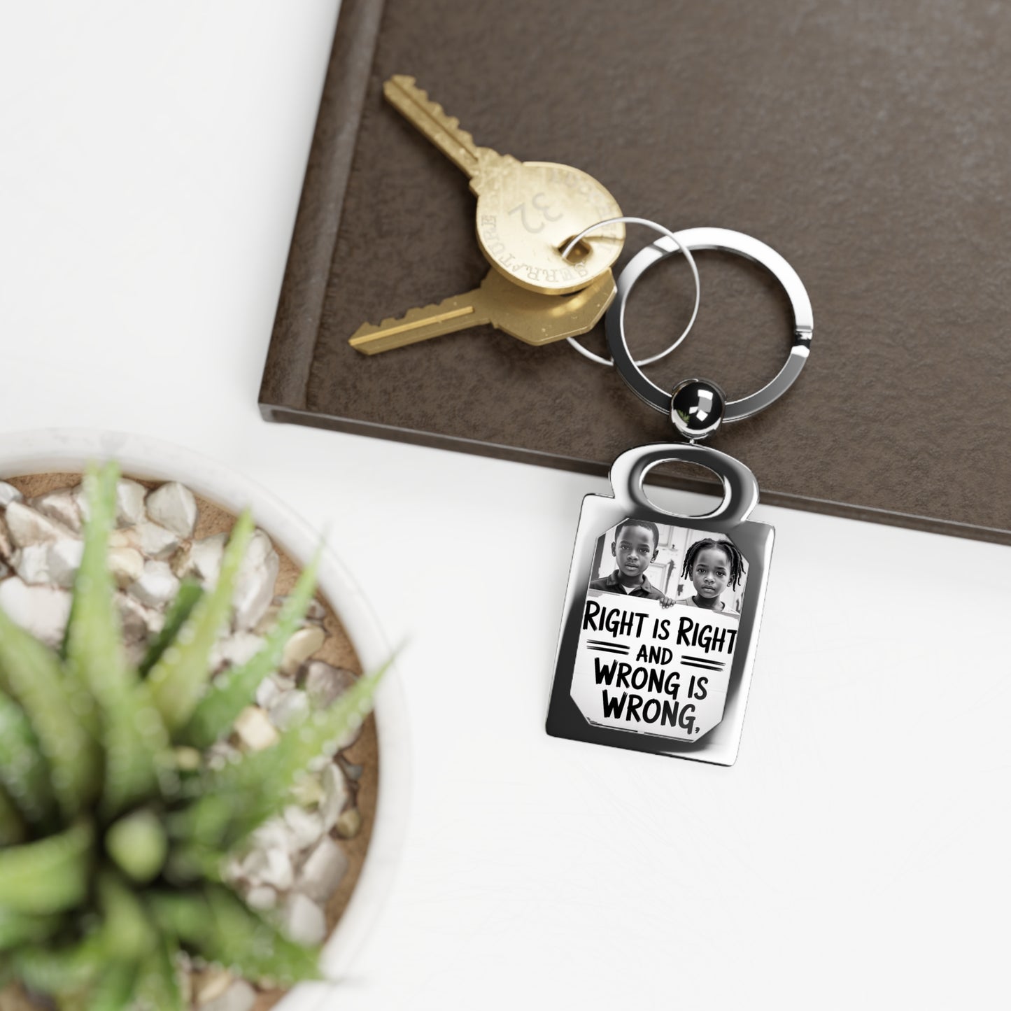 Keyring - Personalized Gift, Family Memories, Keychain Accessory, Custom Keepsake, Photo Keyring